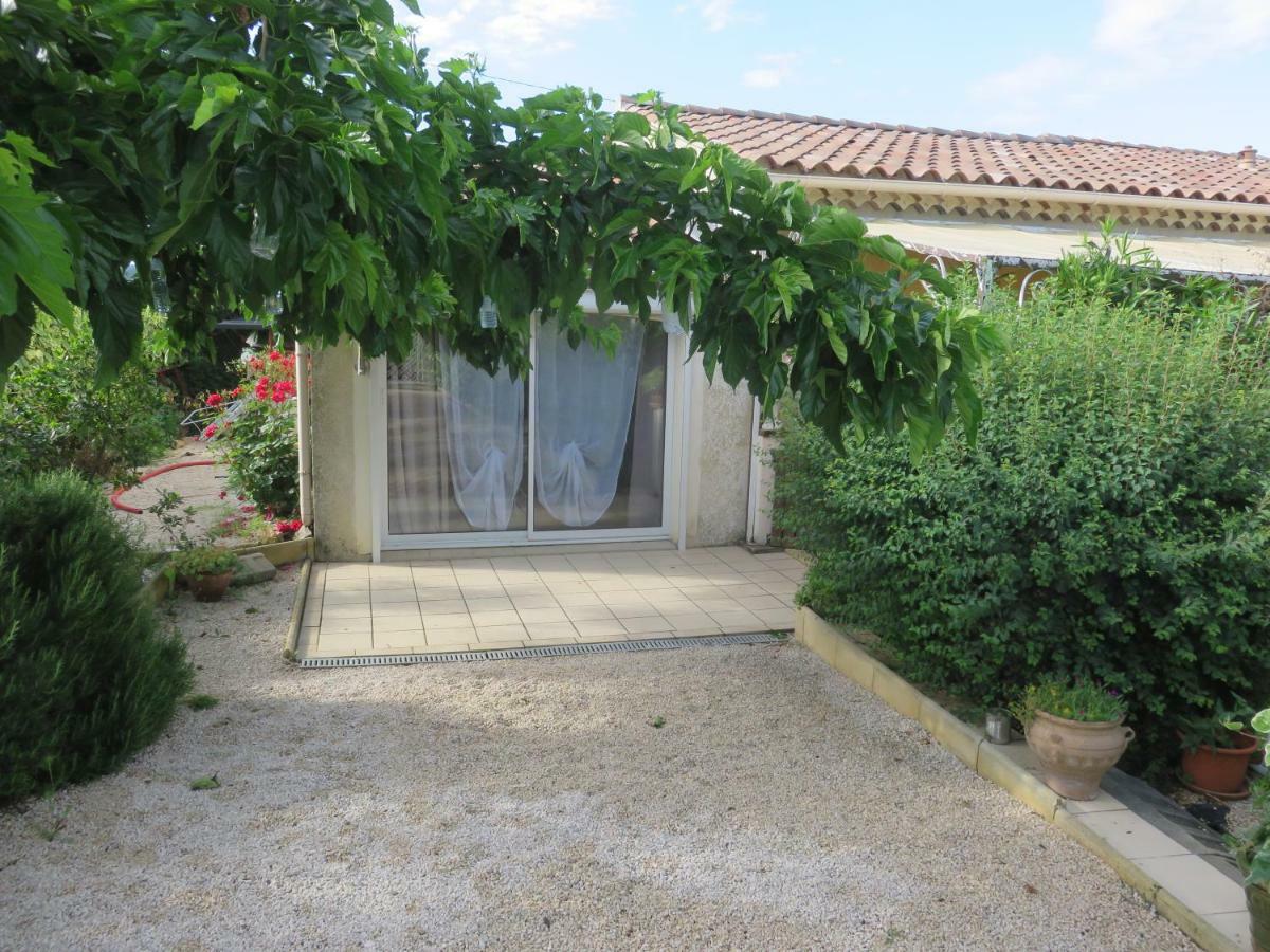 Charmant Appartement Saint Gely Cornillon Exteriör bild